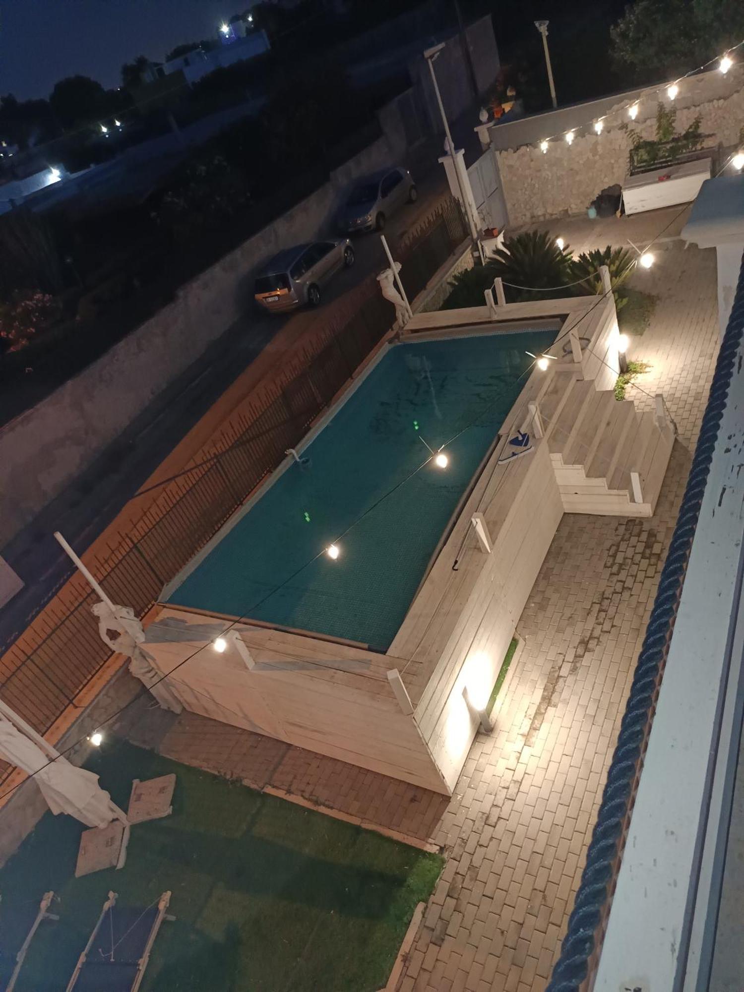 Casa Viky Hotell Bari Exteriör bild